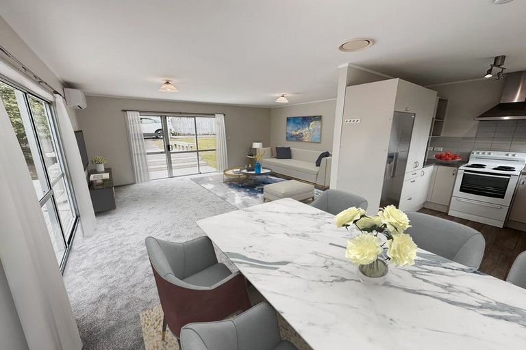 Photo of property in 23 Luckens Road, West Harbour, Auckland, 0618