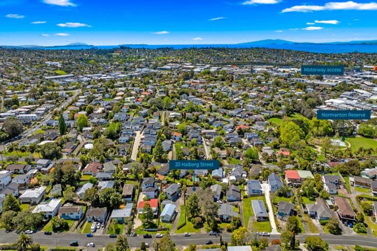Photo of property in 20 Halberg Street, Glenfield, Auckland, 0629