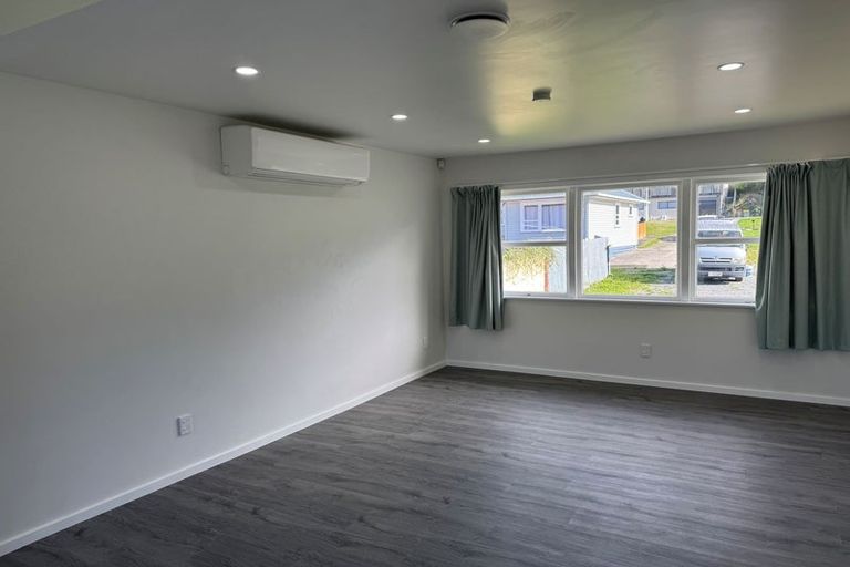 Photo of property in 11 Main Road, Wainuiomata, Lower Hutt, 5014