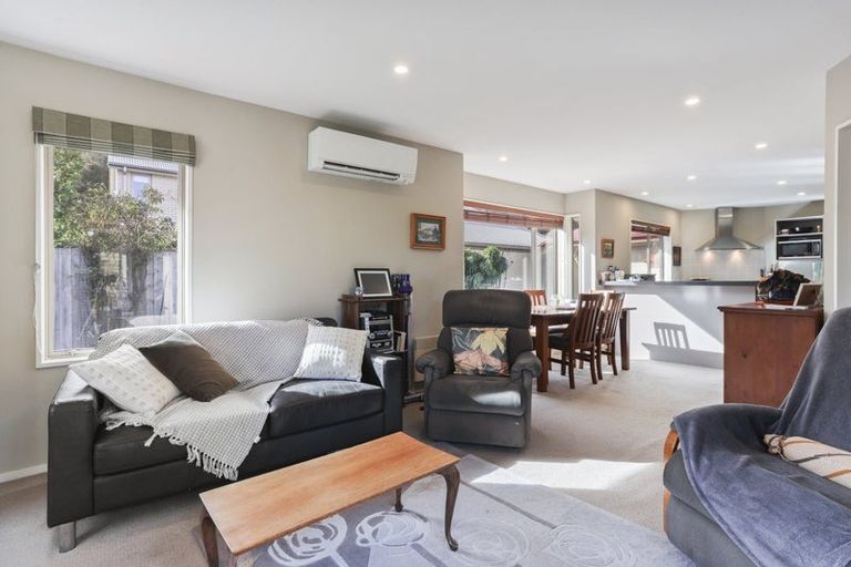 Photo of property in 14 Len Hale Place, Parklands, Christchurch, 8083