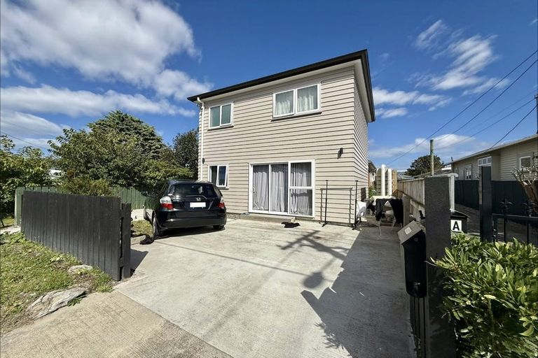 Photo of property in 9b Raymond Terrace, Northcote, Auckland, 0627