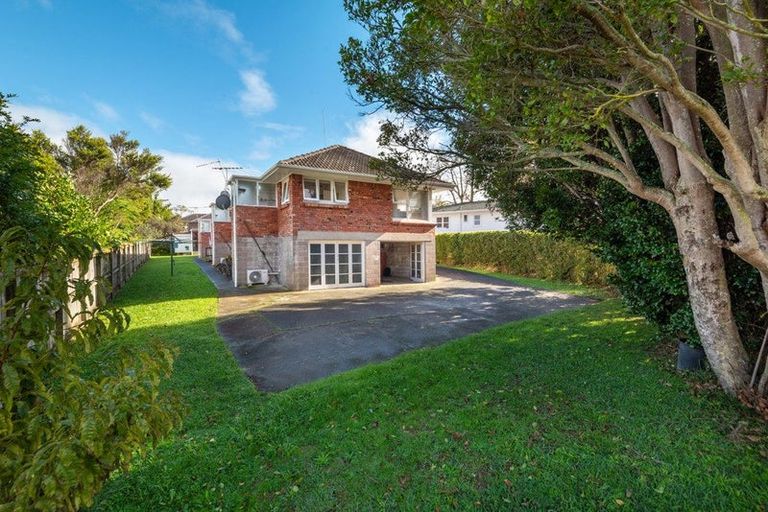 Photo of property in 18a Eversleigh Road, Belmont, Auckland, 0622