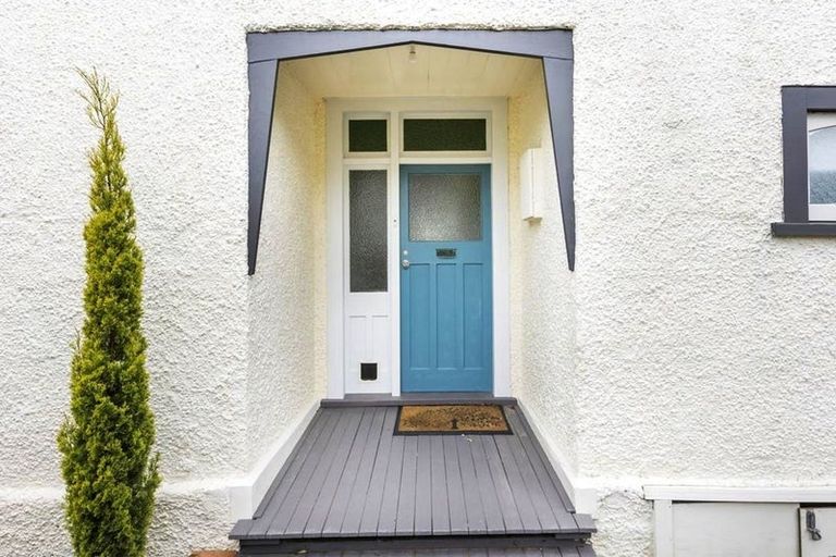 Photo of property in 31 Frederick Street, Terrace End, Palmerston North, 4410