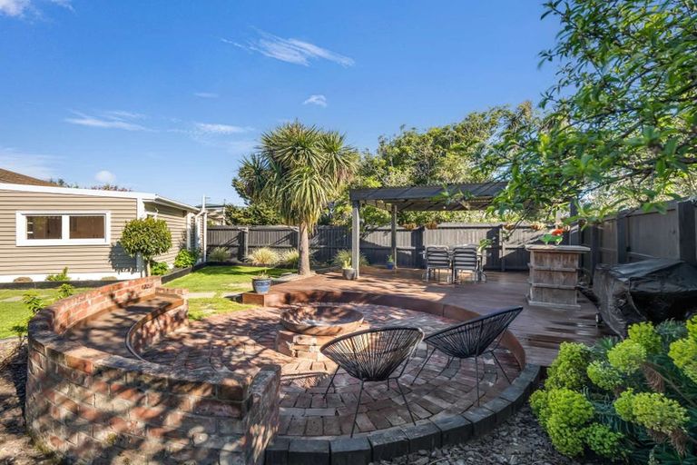 Photo of property in 54 Marriotts Road, North New Brighton, Christchurch, 8083