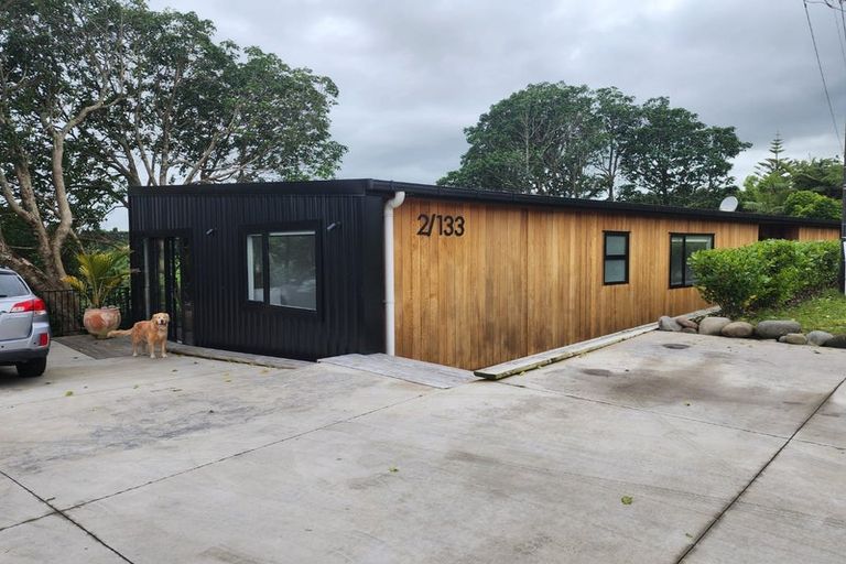 Photo of property in 2 Wairau Road, Oakura, 4374