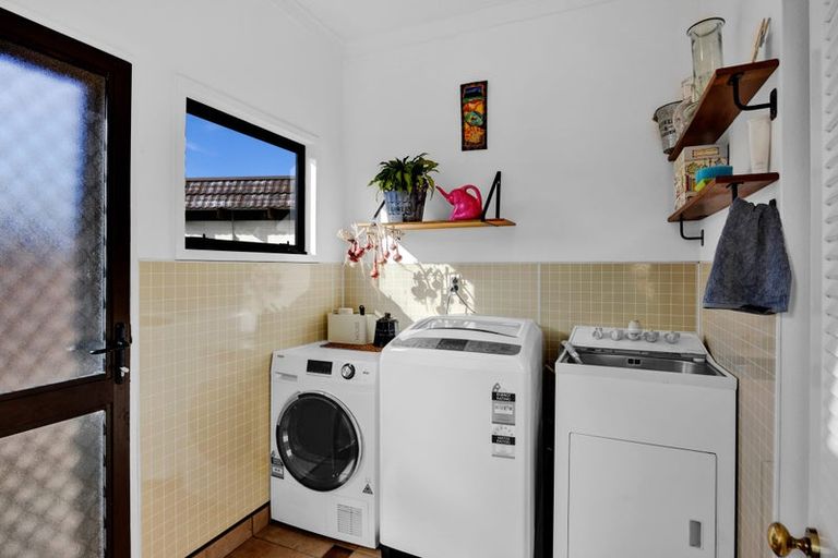 Photo of property in 15 Kowhai Street, Hawera, 4610