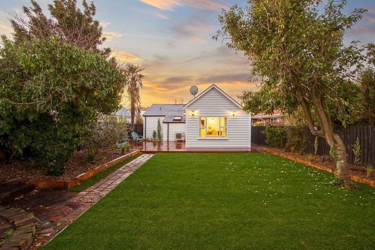 Photo of property in 76 Clare Road, St Albans, Christchurch, 8014