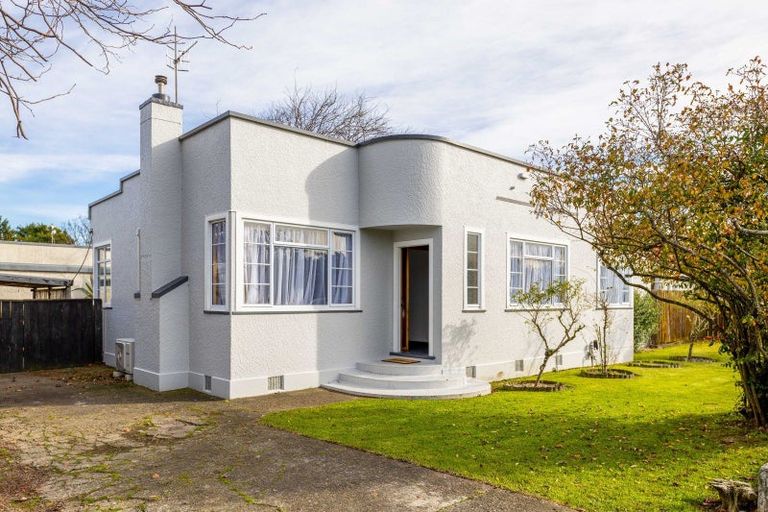 Photo of property in 15 Kauri Street, Roslyn, Palmerston North, 4414