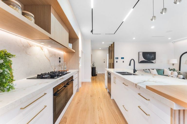 Photo of property in 36 Streamview Way, Long Bay, 0792