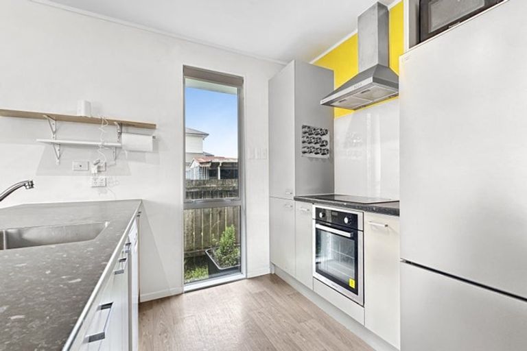 Photo of property in 685a Swanson Road, Swanson, Auckland, 0612