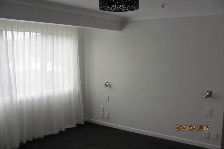 Photo of property in 12 Meadowvale Avenue, Forrest Hill, Auckland, 0620