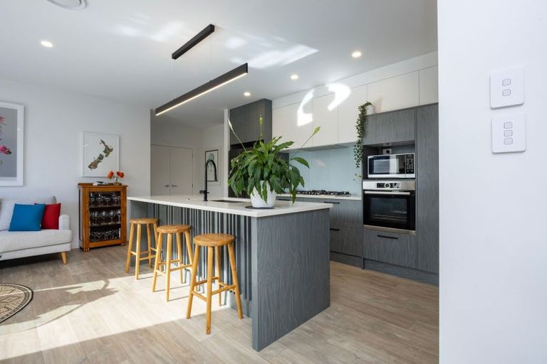 Photo of property in 18 Jane Maree Road, Kumeu, 0810