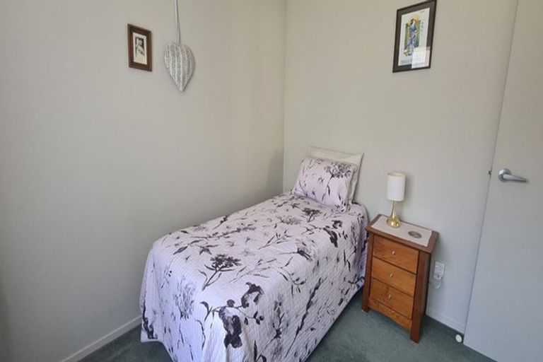 Photo of property in 4a Karamu Street, Te Atatu Peninsula, Auckland, 0610