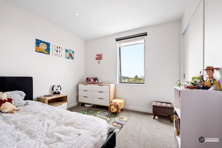 Photo of property in 15/6u Oswald Crescent, Paparangi, Wellington, 6037