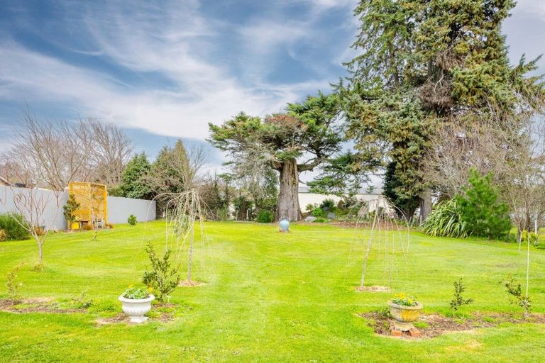 Photo of property in 19 Consitt Street, Takapau, 4203