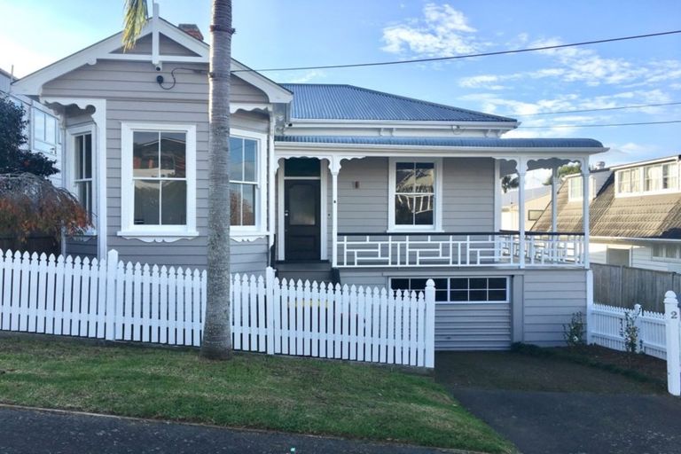 Photo of property in 2 Milton Road, Northcote Point, Auckland, 0627