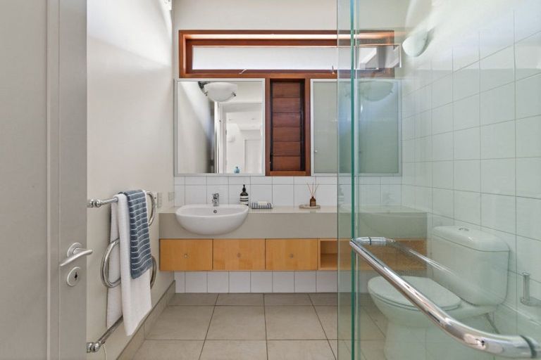 Photo of property in 1a Gillean Street, Havelock North, 4130