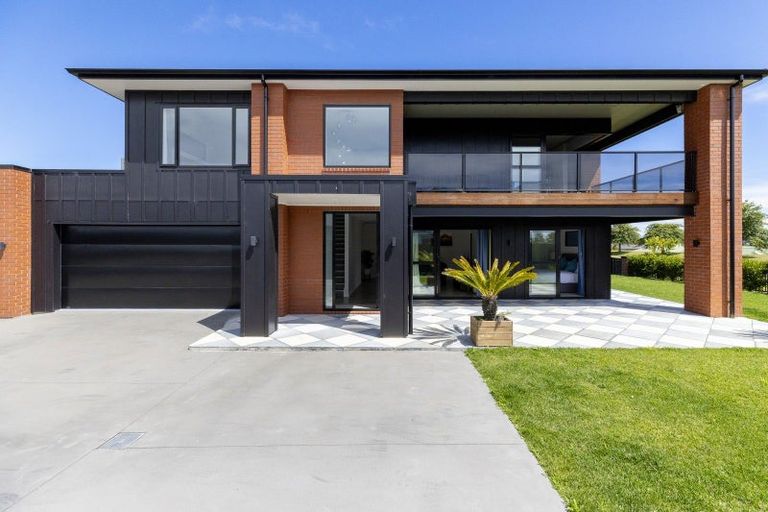 Photo of property in 72 Harakeke Drive, Wharewaka, Taupo, 3330