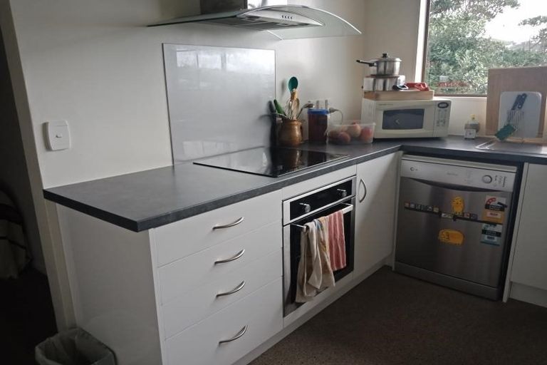 Photo of property in 67b Thurleigh Grove, Karori, Wellington, 6012