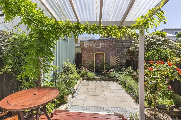 Photo of property in 109 Constable Street, Newtown, Wellington, 6021