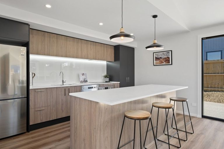 Photo of property in 5 Merivale Avenue, Wanaka, 9305