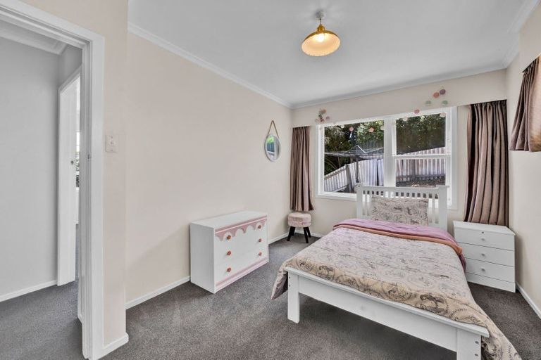 Photo of property in 10 Seymour Street, Waitara, 4320
