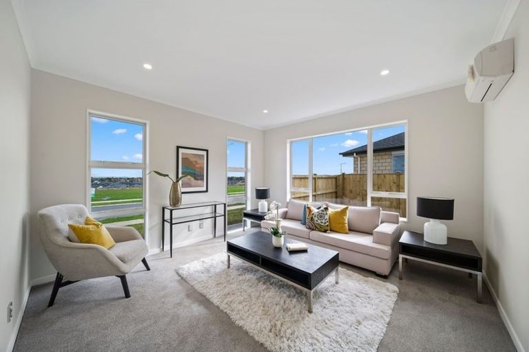 Photo of property in 3 Papaview Road, Papakura, 2110