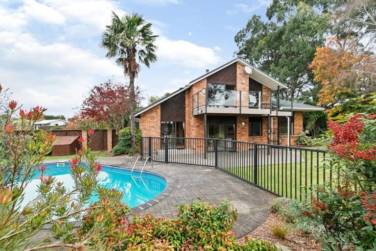 Photo of property in 5 Godwit Place, Waiuku, 2123