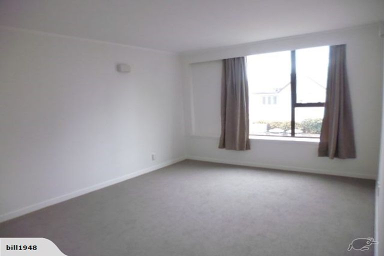 Photo of property in Hobson Court Flats, 18/70u Hobson Street, Thorndon, Wellington, 6011