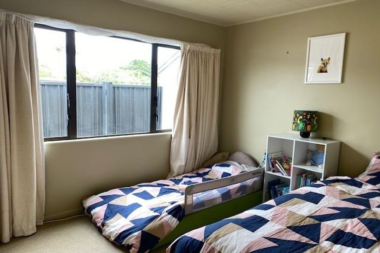 Photo of property in 35 Donegal Crescent, Tamatea, Napier, 4112
