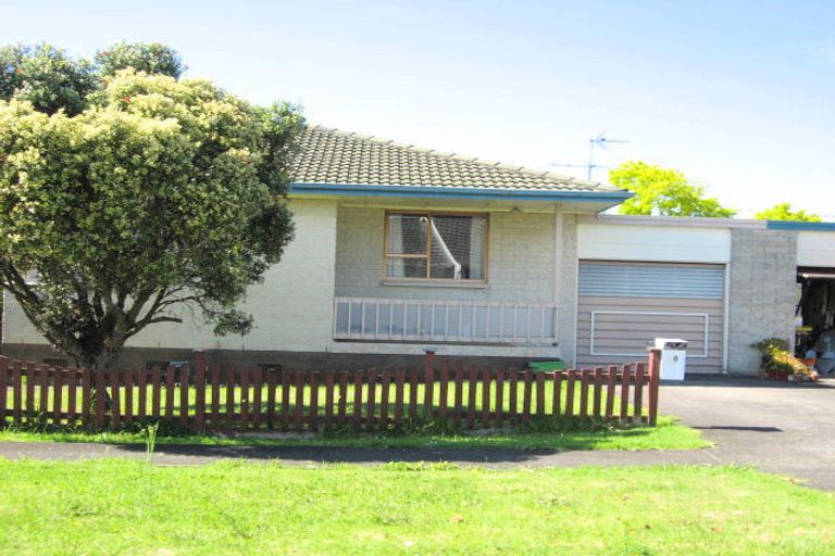 Photo of property in 2/18 Miro Road, Mangere Bridge, Auckland, 2022