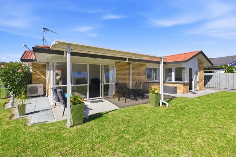 Photo of property in 30 Russley Drive, Mount Maunganui, 3116