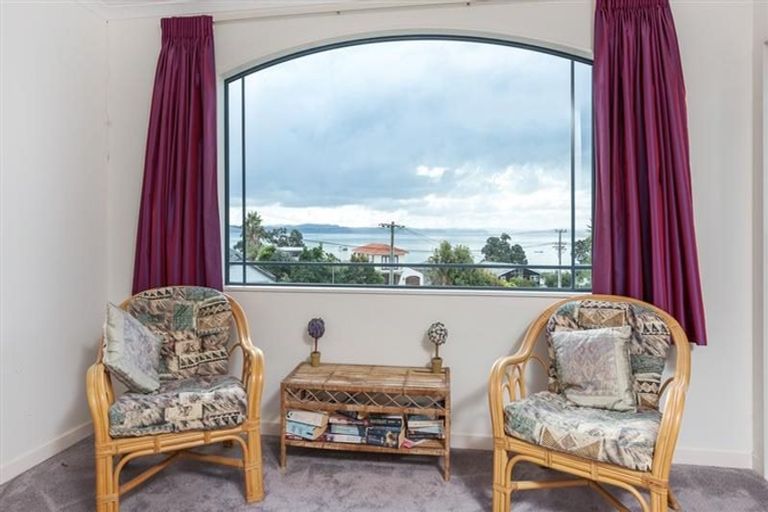 Photo of property in 55 Tindalls Bay Road, Tindalls Beach, Whangaparaoa, 0930