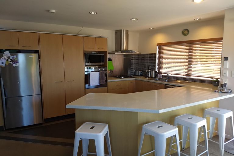 Photo of property in 6 San Valentino Drive, Henderson, Auckland, 0612
