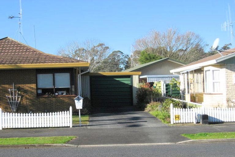 Photo of property in 1 Berkley Avenue, Hillcrest, Hamilton, 3216