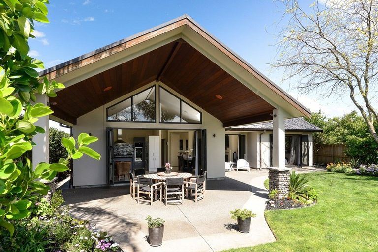 Photo of property in 12 Shalimar Place, Huntington, Hamilton, 3210