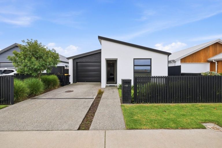 Photo of property in 47 Empire Crescent, Papamoa, 3118