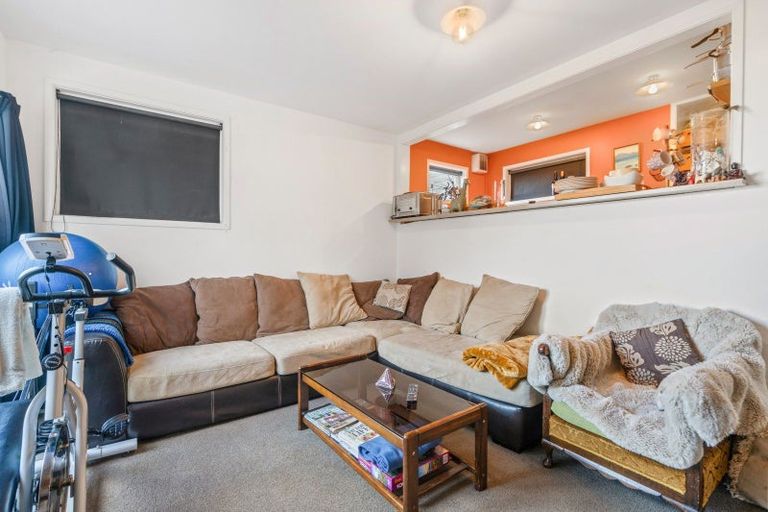 Photo of property in 61 Harbour View Road, Northland, Wellington, 6012