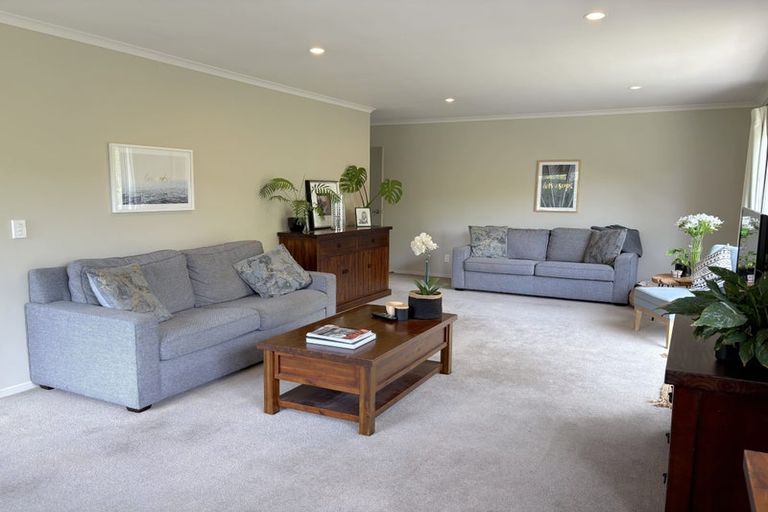 Photo of property in 24a Taylor Terrace, Tawa, Wellington, 5028
