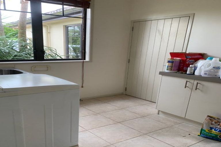 Photo of property in 28 Ockleston Landing, Hobsonville, Auckland, 0618