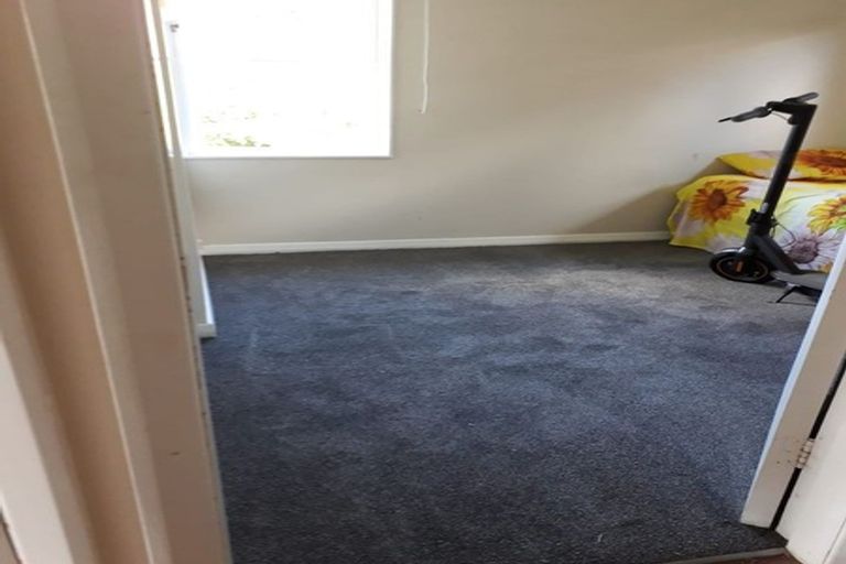 Photo of property in 19 Kiwi Crescent, Tawa, Wellington, 5028