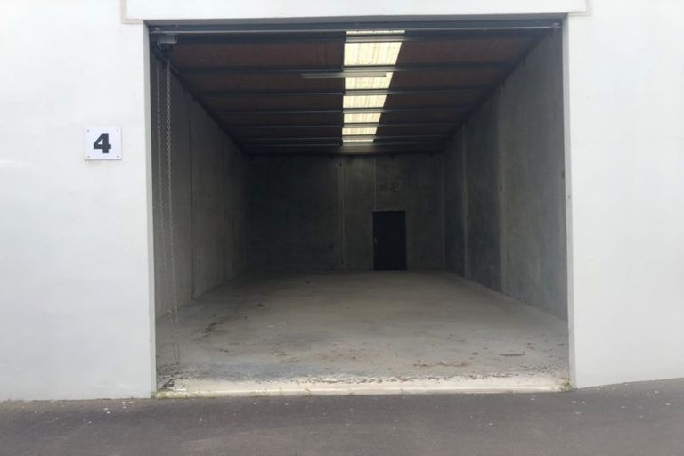 Photo of property in 12 Francis Road, Paraparaumu Beach, Paraparaumu, 5032