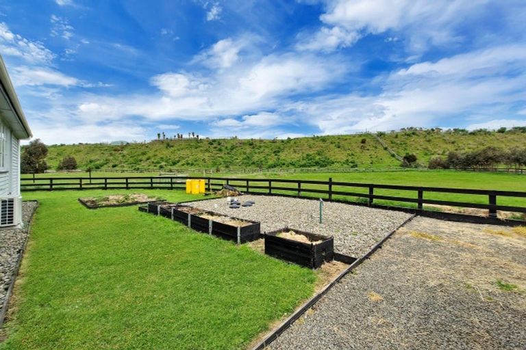 Photo of property in 125a Hickford Road, Foxton, 4893