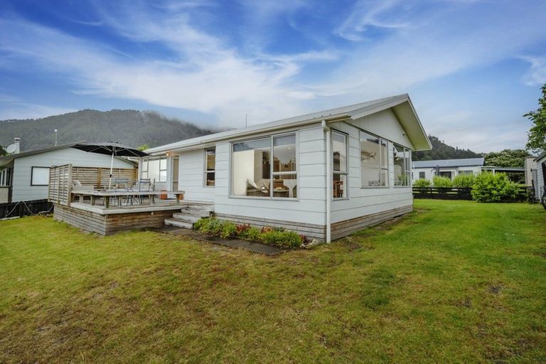 Photo of property in 208 Vista Paku, Pauanui, Hikuai, 3579