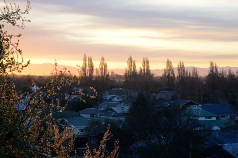 Photo of property in 200 Centaurus Road, Saint Martins, Christchurch, 8022