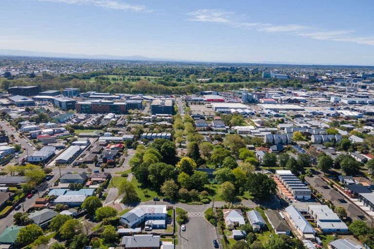 Photo of property in 4/14 Church Square, Addington, Christchurch, 8024