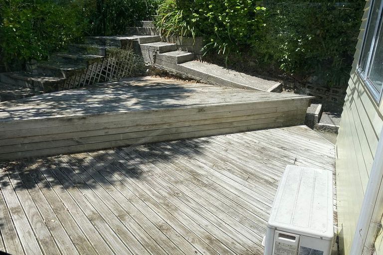 Photo of property in 12 Harland Street, Brooklyn, Wellington, 6021