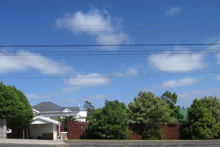 Photo of property in 2/100 Birkdale Road, Birkdale, Auckland, 0626