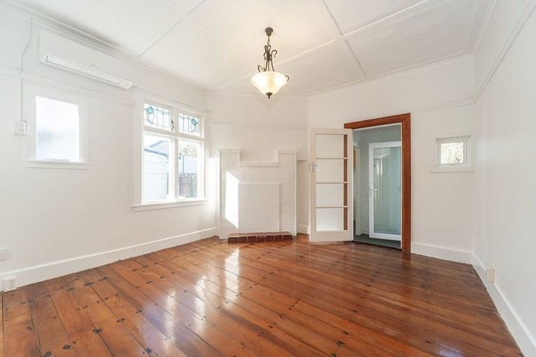 Photo of property in 372 Broadway, Miramar, Wellington, 6022