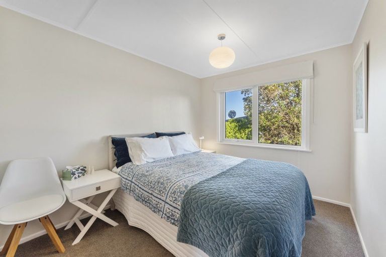 Photo of property in 135 Orangi Kaupapa Road, Northland, Wellington, 6012